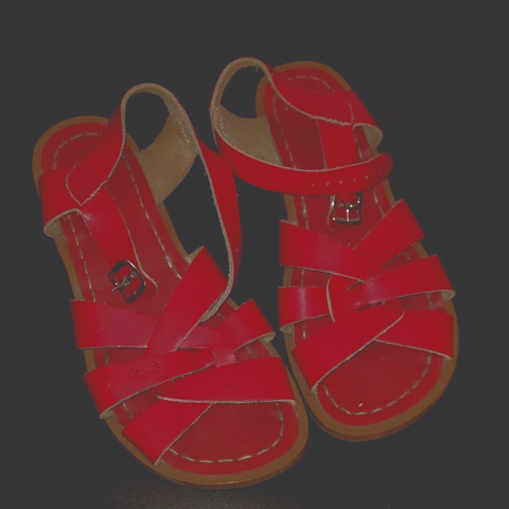 Salt water sandals ♥️ red size 4 Children Fits 6adult